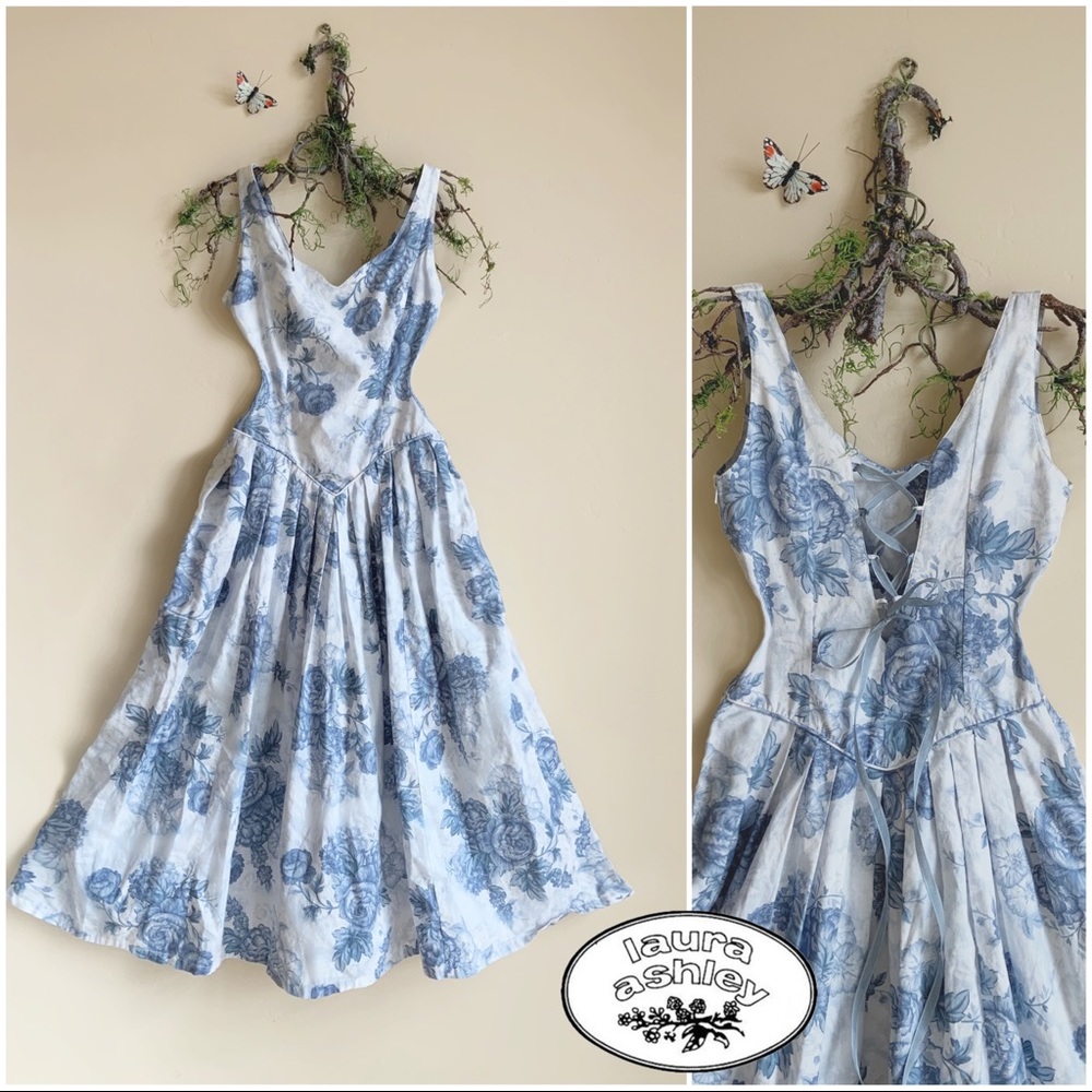 RARE VINTAGE  LAURA ASHLEY Beautiful Blue peony chinoiserie dress